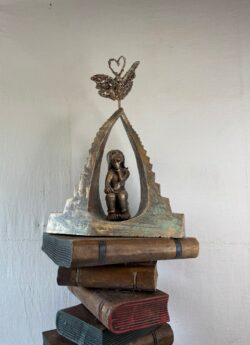 Bronze L'Escalier ou L'Homme à la Tête de Papillon